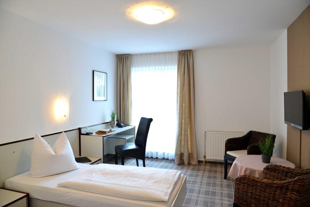 Arnimsruh Hotel Garni Любек Экстерьер фото